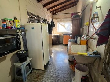 Casa para 2 Familias en venta en Lanus Oeste