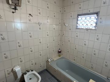 Casa para 2 Familias en venta en Lanus Oeste