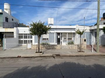 VENTA CASA 3 DORMITORIOS BARRIO PATRICIOS CÓRDOBA