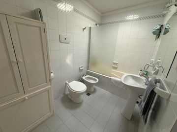 HERMOSA CASA EN VENTA EN VILLA DEL PARQUE