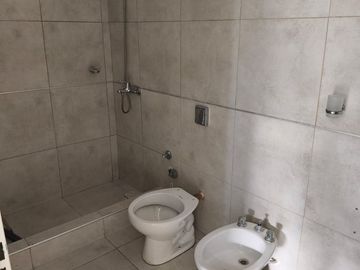 Casa  3 ambientes gran terreno en Estancia Vieja