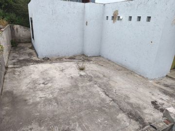 Casa  3 ambientes gran terreno en Estancia Vieja