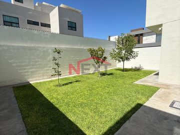 Casa  en venta en Residencial Villas la Joya al norte de Saltillo