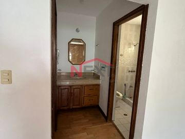 VENTA DE CASA EN FRACCIONAMIENTO BUGAMBILIAS