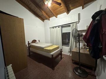 Casa en venta zona Santa Genoveva 4 dormitorios