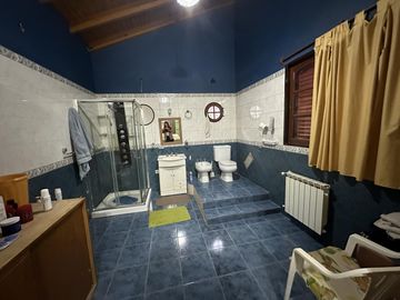 Casa en venta zona Santa Genoveva 4 dormitorios