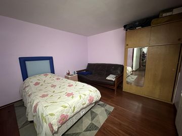 Casa en venta zona Santa Genoveva 4 dormitorios