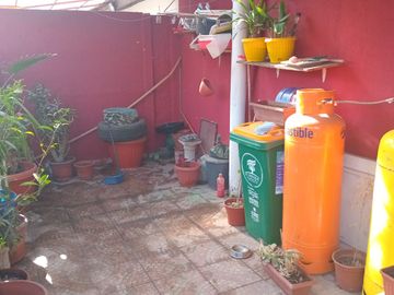 CASA ESQUINA SOLIDA Y CON EXCELENTE UBICACIÓN EN EL BOSQUE
