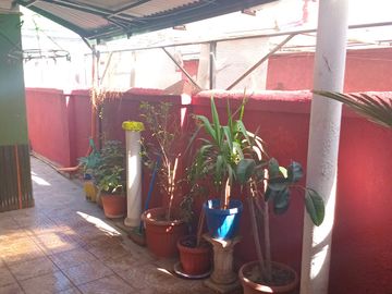 CASA ESQUINA SOLIDA Y CON EXCELENTE UBICACIÓN EN EL BOSQUE
