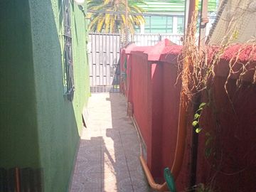 CASA ESQUINA SOLIDA Y CON EXCELENTE UBICACIÓN EN EL BOSQUE