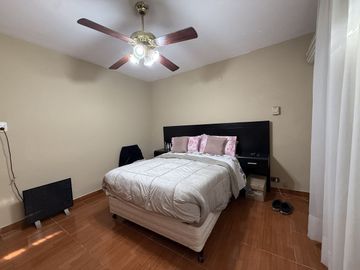 Venta Casa quinta en Del viso de 6 ambientes