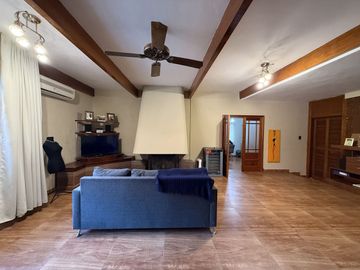 Venta Casa quinta en Del viso de 6 ambientes