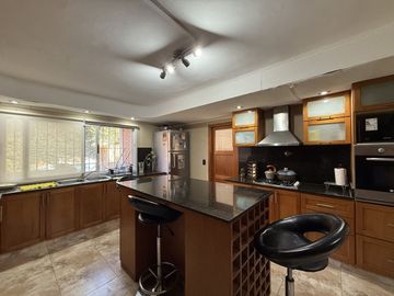 Venta Casa quinta en Del viso de 6 ambientes