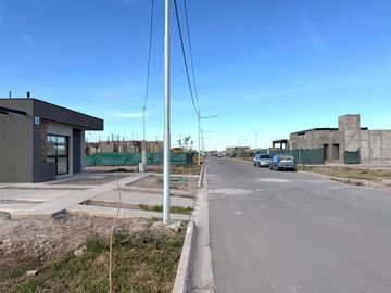 CASA DE CUATRO HABITACIONES - BARRIO LA QUEBRADA