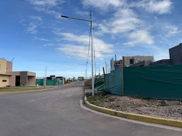 CASA DE CUATRO HABITACIONES - BARRIO LA QUEBRADA