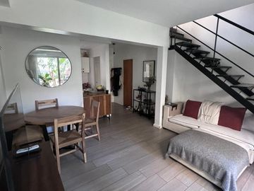 Departamento Triplex en San Isidro con jardin