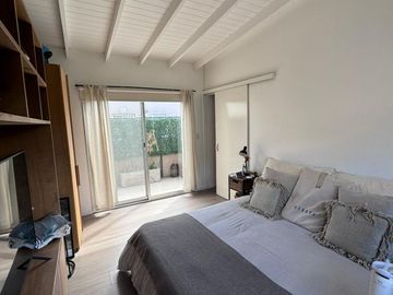 Departamento Triplex en San Isidro con jardin