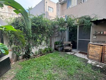 Departamento Triplex en San Isidro con jardin