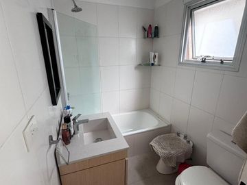 Departamento Triplex en San Isidro con jardin