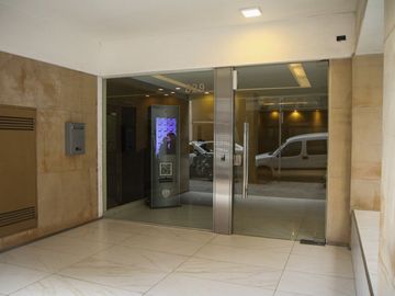 VENTA DEPARTAMENTO 4 AMBIENTES CON BALCON