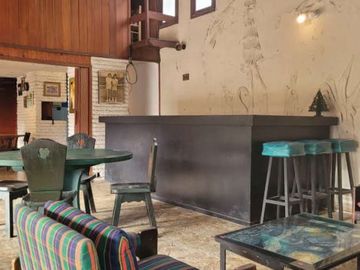 VENTA CASA EN GRAN LOTE COMERCIAL VILLA GESELL