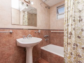 VENTA departamento 3amb.Al fte.tza. propia.S/exp.