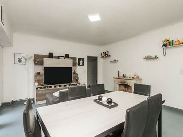 VENTA departamento 3amb.Al fte.tza. propia.S/exp.