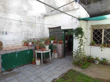 Casa en venta 6 ambientes Munro, APTO CREDITO