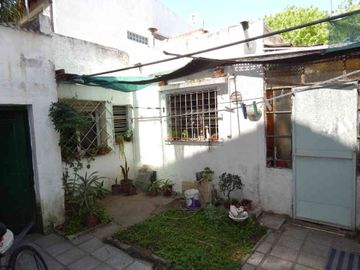 Casa en venta 6 ambientes Munro, APTO CREDITO