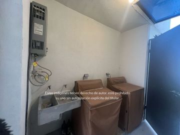 Casa Amueblada en Venta en Parques de Zafiro
