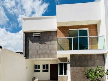 La primer casa en venta en Fracc. San Miguel Residencial- Coatepec