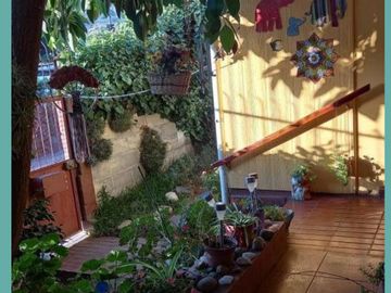 SE VENDE CASA CON AMPLIO TERRENO EN CENTRO QUILPUE