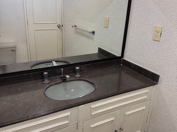 CASA EN VENTA EN ZONA LA NORIA