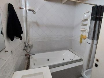 VENTA CASA 6 AMBIENTES