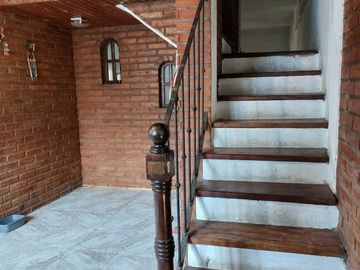 VENTA CASA 6 AMBIENTES
