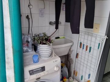 Venta Departamento 2 Ambientes, Con Cochera y Jardin
