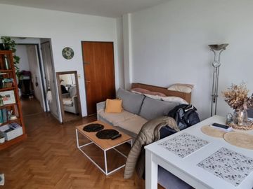 Venta Departamento 2 Ambientes, Con Cochera y Jardin