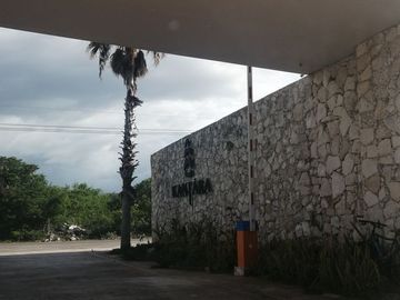 Terreno en privada Kantara 525m2 listo para construir