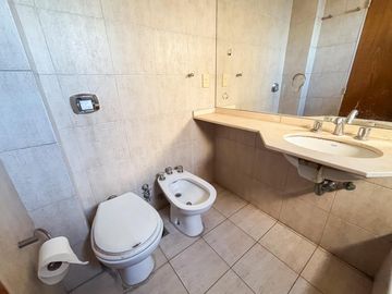 Departamento en venta de 2 dormitorios con cochera fija cubierta y amenities en Palermo