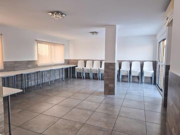 Departamento en venta de 2 dormitorios con cochera fija cubierta y amenities en Palermo