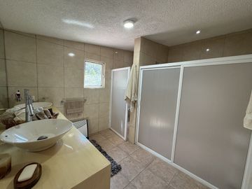HERMOSA QUINTA EN TESISTAN OPORTUNIDAD UNICA