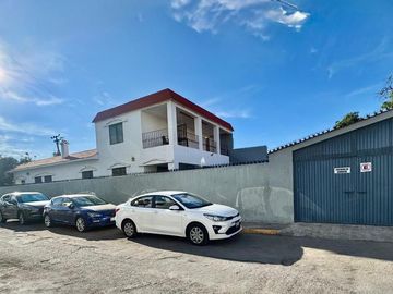 A UNA CUADRA DEL MALECON EXCELENTE UBICACION LINDA CASA EN CHAPALA JALISCO