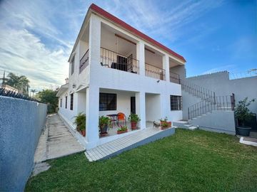 A UNA CUADRA DEL MALECON EXCELENTE UBICACION LINDA CASA EN CHAPALA JALISCO