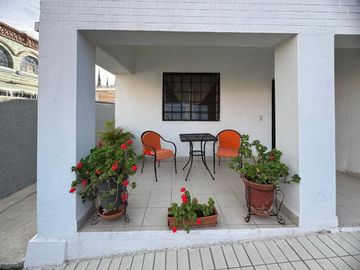 A UNA CUADRA DEL MALECON EXCELENTE UBICACION LINDA CASA EN CHAPALA JALISCO