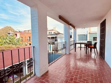 A UNA CUADRA DEL MALECON EXCELENTE UBICACION LINDA CASA EN CHAPALA JALISCO