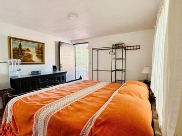 A UNA CUADRA DEL MALECON EXCELENTE UBICACION LINDA CASA EN CHAPALA JALISCO