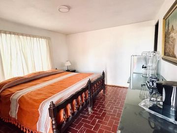 A UNA CUADRA DEL MALECON EXCELENTE UBICACION LINDA CASA EN CHAPALA JALISCO