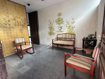 PARA HABITAR O USO COMERCIAL CASA EN VENTA JARDINES DEL BOSQUE