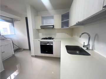 SE VENDE APARTAMENTO EN ALFAGUARA, EXCLUSIVO Y ESPACIOSO