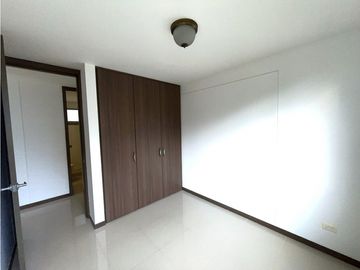 SE VENDE APARTAMENTO EN ALFAGUARA, EXCLUSIVO Y ESPACIOSO